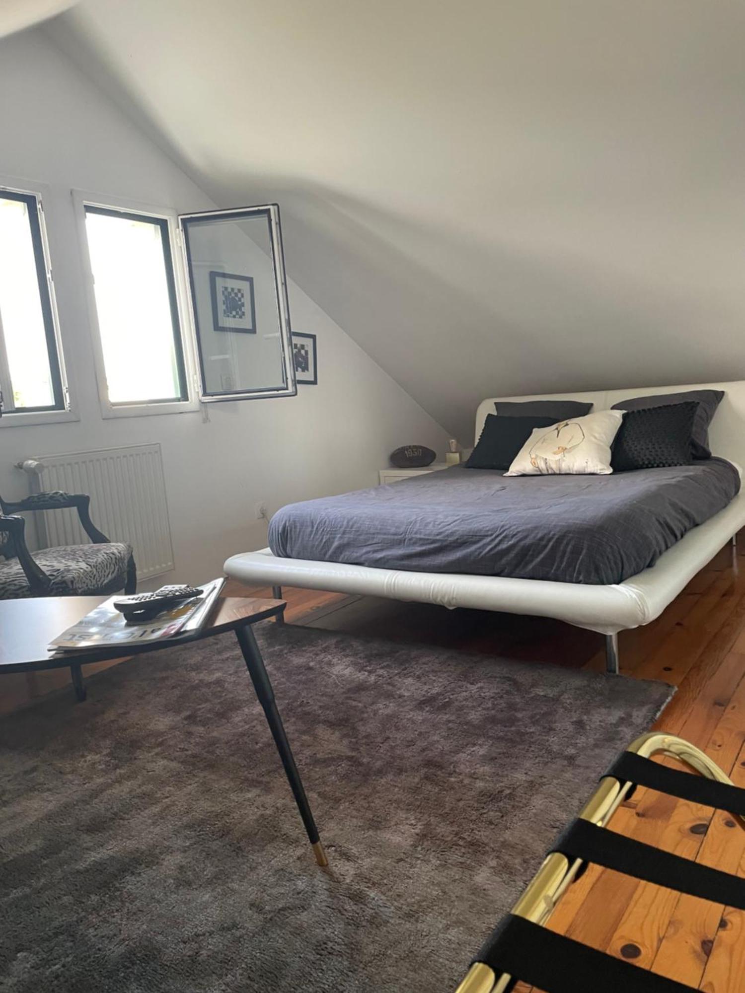 Chambre Hotes Nichee Sous Les Toits Rennes Exterior foto